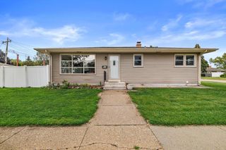 2306 17th AVENUE, Kenosha, WI 53140