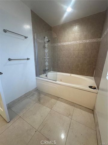 10911 Bluffside 22, Studio City, CA 91604
