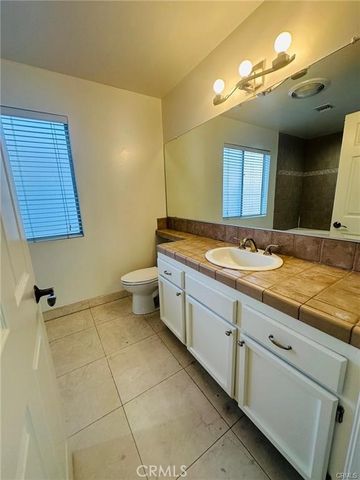 10911 Bluffside 22, Studio City, CA 91604