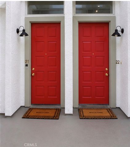 10911 Bluffside 22, Studio City, CA 91604