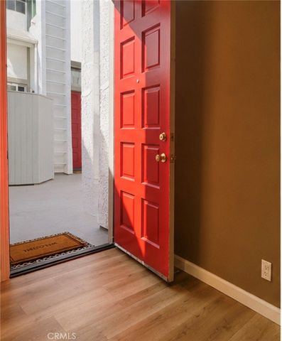 10911 Bluffside 22, Studio City, CA 91604