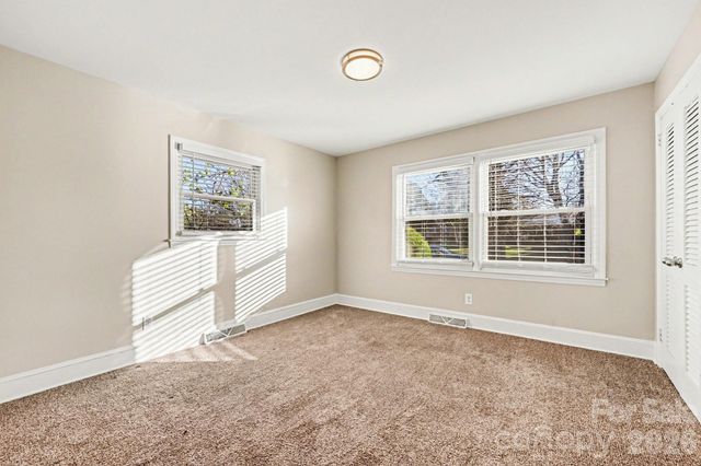 4726 Holbrook Drive, Charlotte, NC 28212