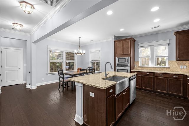 205 Ridgewood Park Drive N, Richmond Hill, GA 31324