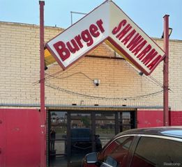 12248 E Warren Avenue, Detroit, MI 48215