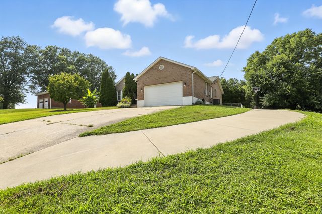 1 Ridgeport Drive, Covington, KY 41017