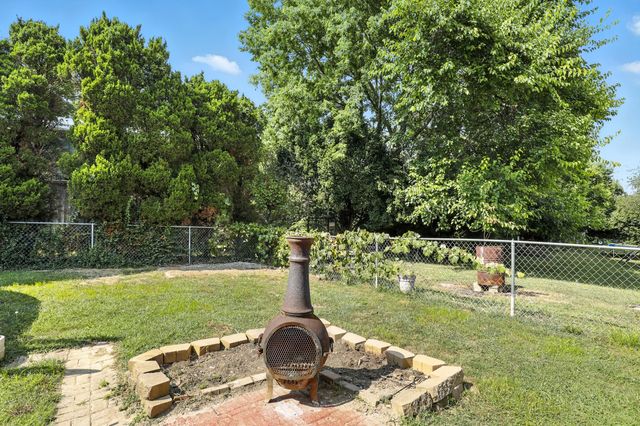 1 Ridgeport Drive, Covington, KY 41017