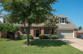 817 Water Oak Drive, Grapevine, TX 76051