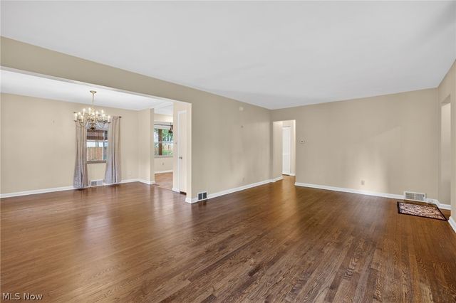 674 Upper Merriman Drive, Akron, OH 44303