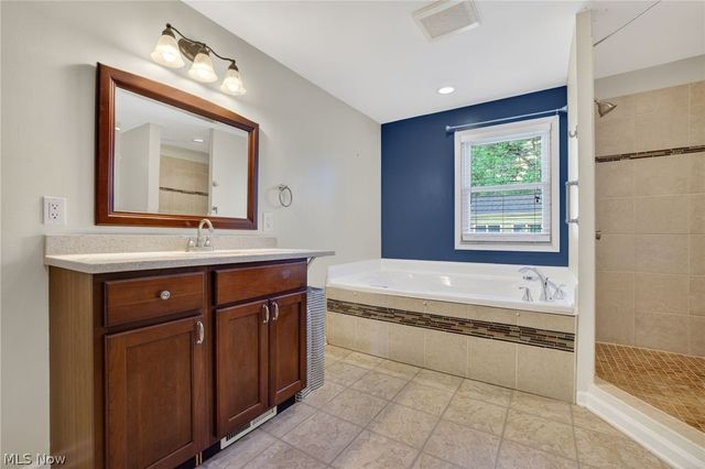 674 Upper Merriman Drive, Akron, OH 44303