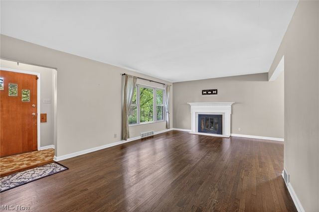 674 Upper Merriman Drive, Akron, OH 44303