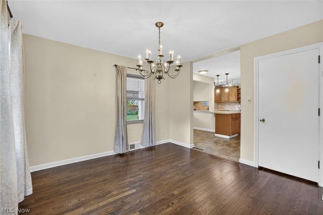 674 Upper Merriman Drive, Akron, OH 44303