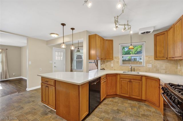 674 Upper Merriman Drive, Akron, OH 44303