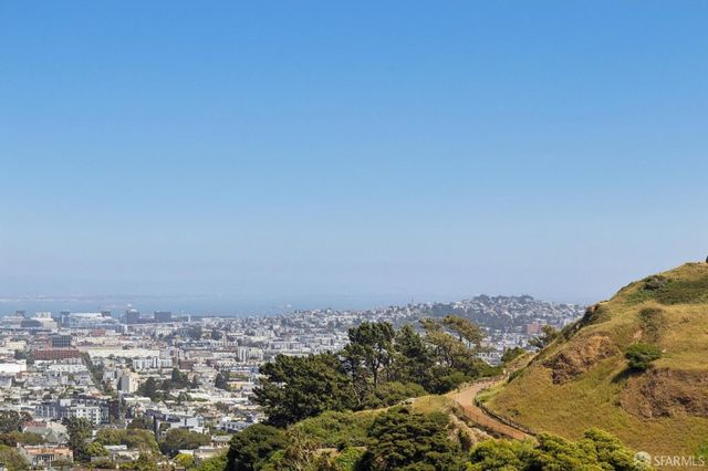 447 Buena Vista Avenue, San Francisco, CA 94117