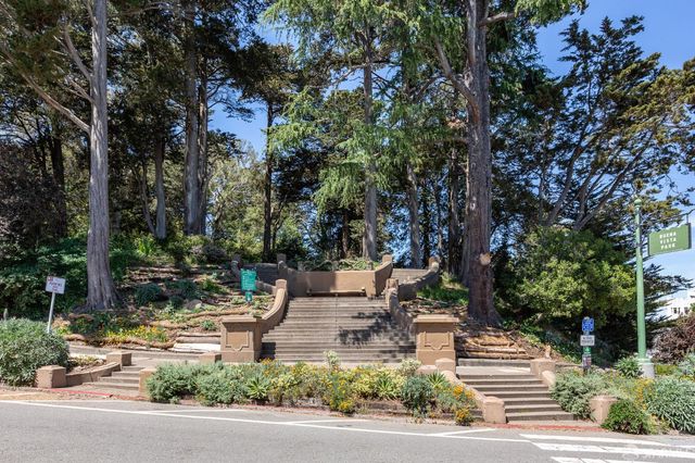 447 Buena Vista Avenue, San Francisco, CA 94117