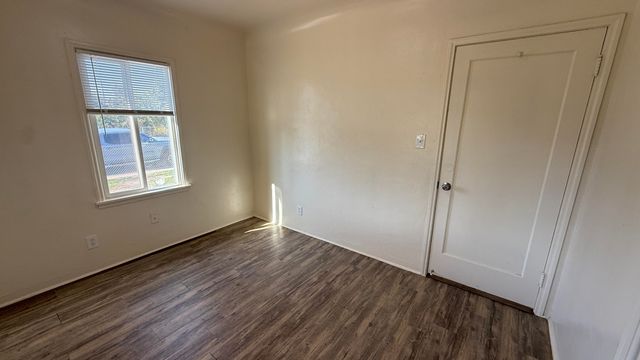 1507 W Houston Avenue, Visalia, CA 93291