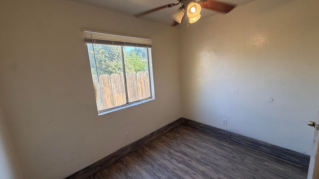 1507 W Houston Avenue, Visalia, CA 93291