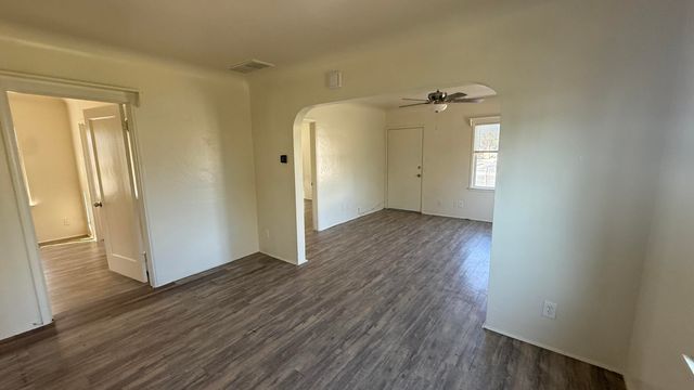 1507 W Houston Avenue, Visalia, CA 93291
