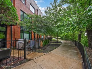 2834 N RIVERWALK Drive, Chicago, IL 60618