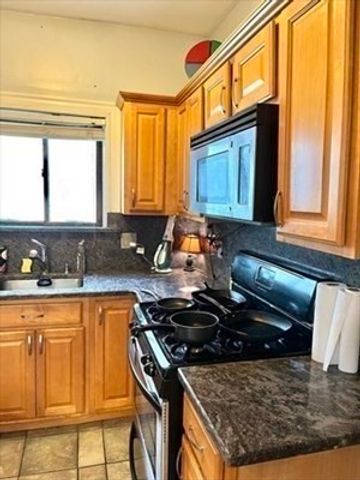 74 Newhall St 3, Lynn, MA 01902