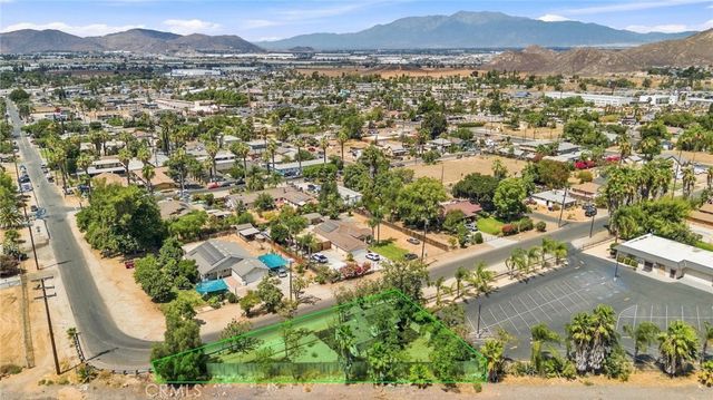 434 Highland, Riverside, CA 92507
