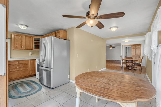 303 8th Street, De Witt, IA 52742