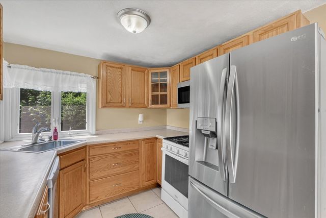 303 8th Street, De Witt, IA 52742