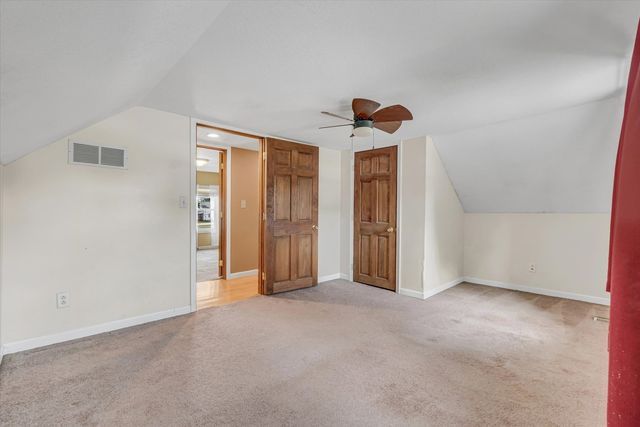 303 8th Street, De Witt, IA 52742