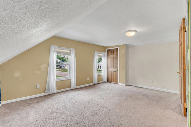 303 8th Street, De Witt, IA 52742