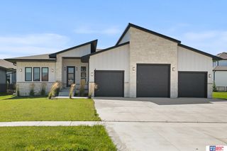 6517 S 90th Street, Lincoln, NE 68526