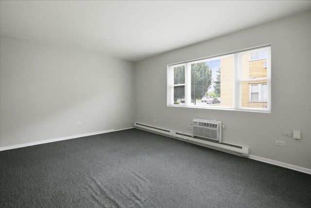 6206 W 64th Place 101, Chicago, IL 60638