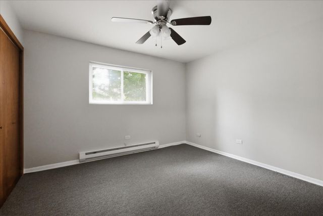 6206 W 64th Place 101, Chicago, IL 60638