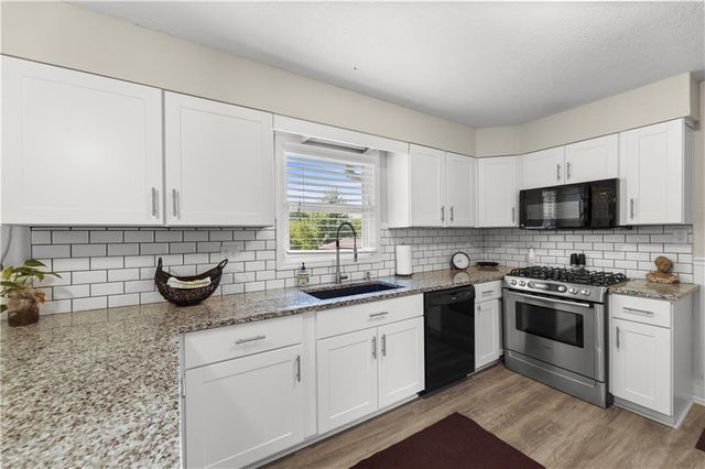 306 E 8th Street, Wellsville, KS 66092