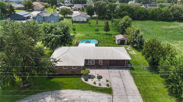 306 E 8th Street, Wellsville, KS 66092