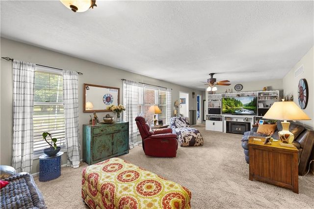 306 E 8th Street, Wellsville, KS 66092