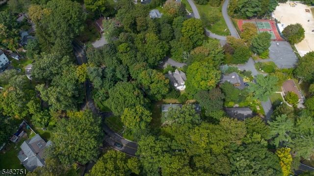 42 Fayson Lake Rd, Kinnelon Boro, NJ 07405