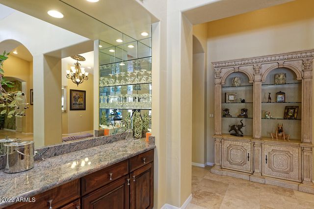 10220 E COCHISE Drive, Scottsdale, AZ 85258