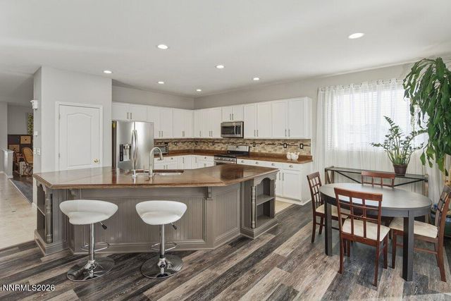 4301 Pinnacle Vista Court, Sparks, NV 89436