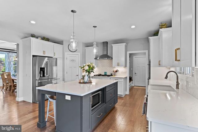 2250 LEHMAN CT, Enola, PA 17025