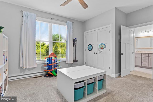 2250 LEHMAN CT, Enola, PA 17025