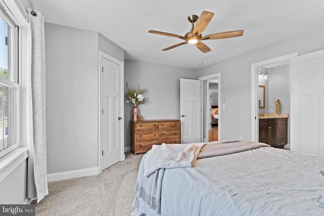 2250 LEHMAN CT, Enola, PA 17025