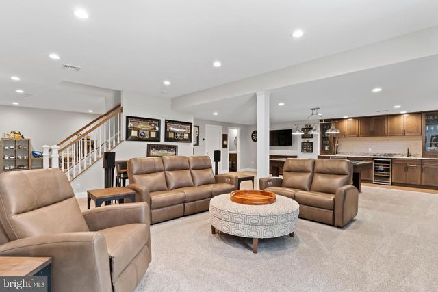 2250 LEHMAN CT, Enola, PA 17025