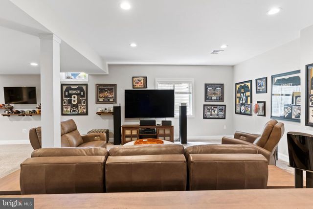 2250 LEHMAN CT, Enola, PA 17025