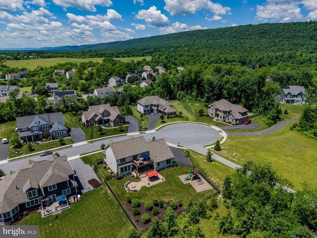 2250 LEHMAN CT, Enola, PA 17025