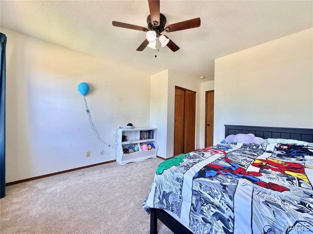 1242 Illini Drive, O'fallon, IL 62269