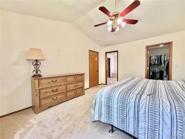 1242 Illini Drive, O'fallon, IL 62269