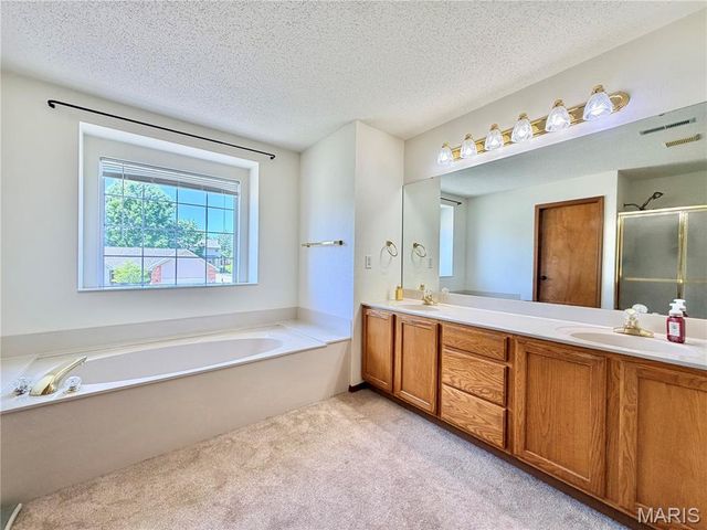 1242 Illini Drive, O'fallon, IL 62269