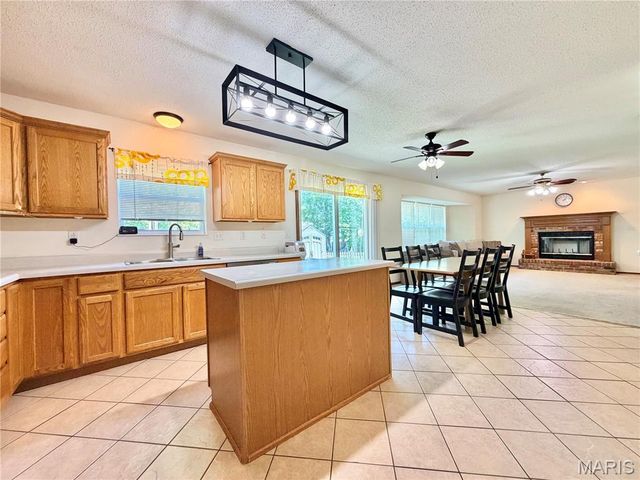 1242 Illini Drive, O'fallon, IL 62269
