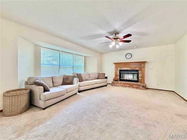 1242 Illini Drive, O'fallon, IL 62269