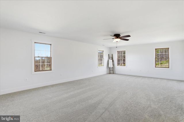 604 LOCKSA RD, Romney, WV 26757