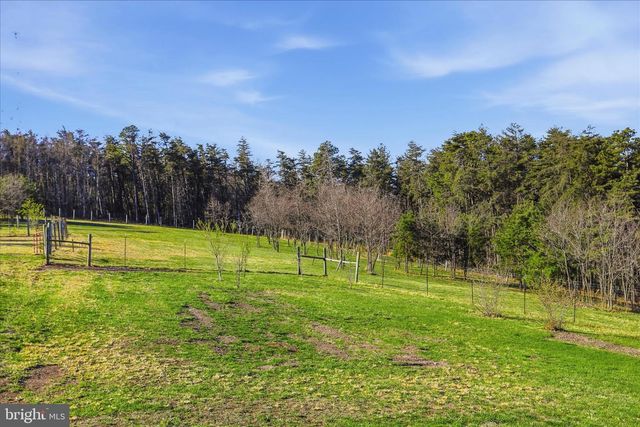 604 LOCKSA RD, Romney, WV 26757